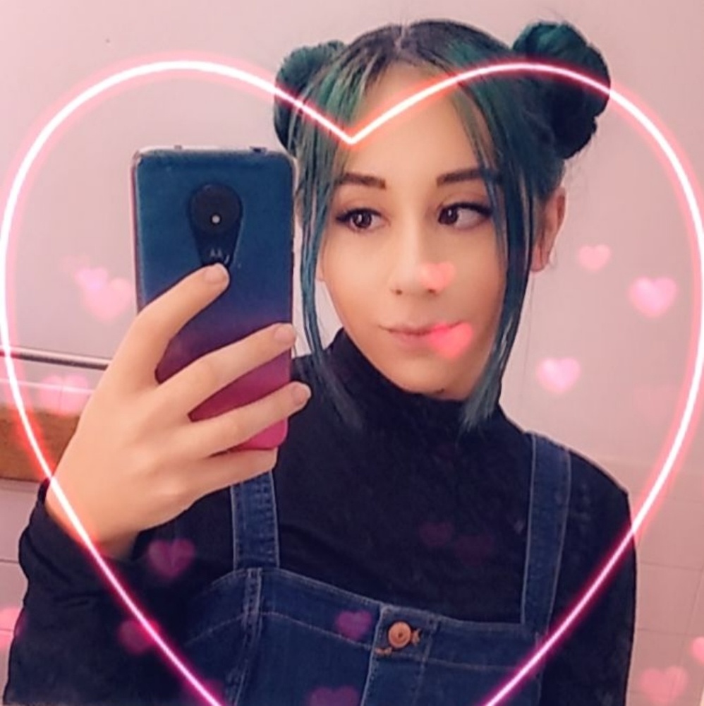 Meet your Posher, Julia